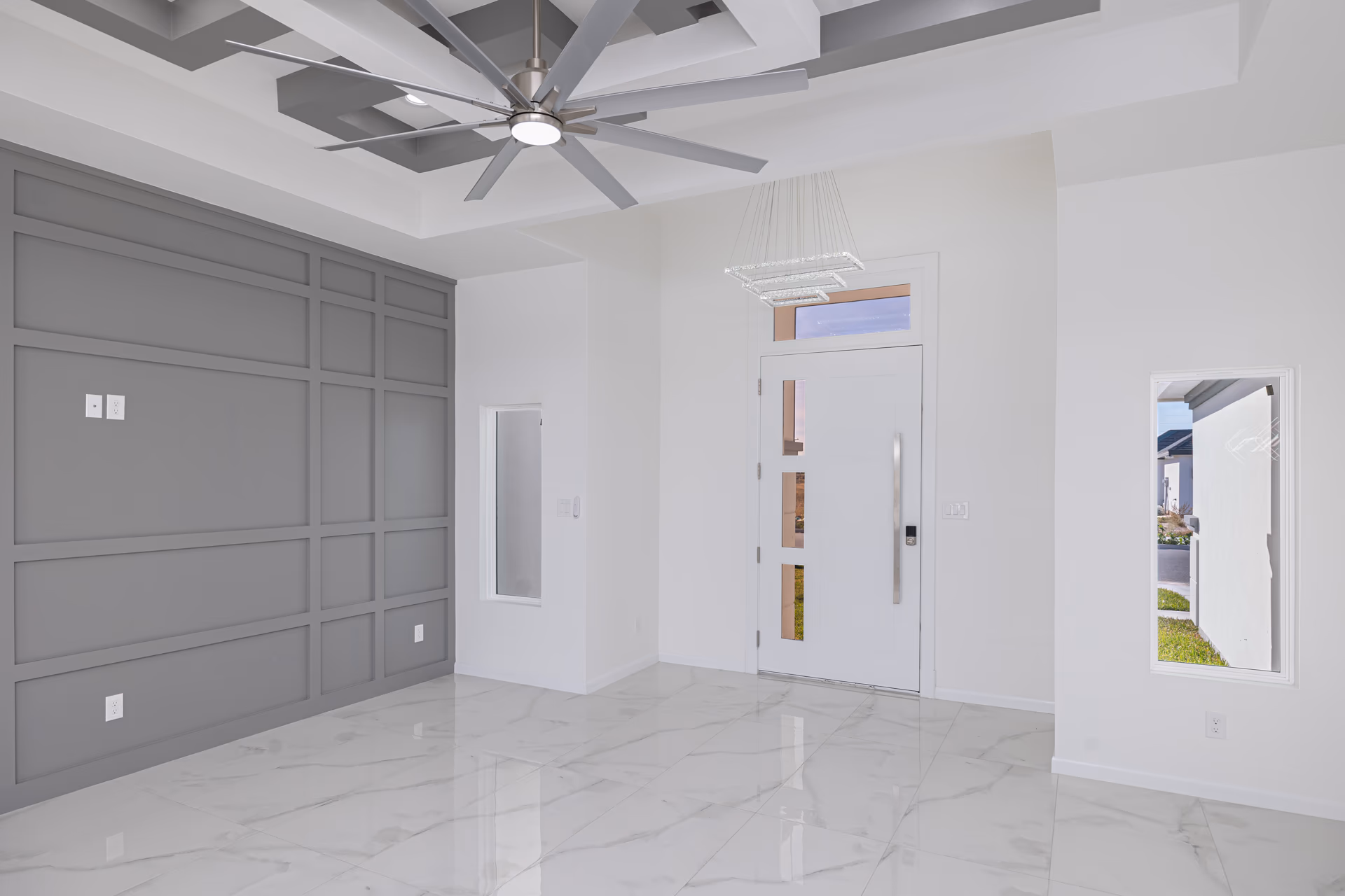 Walk-in closet finish — Vista Ridge